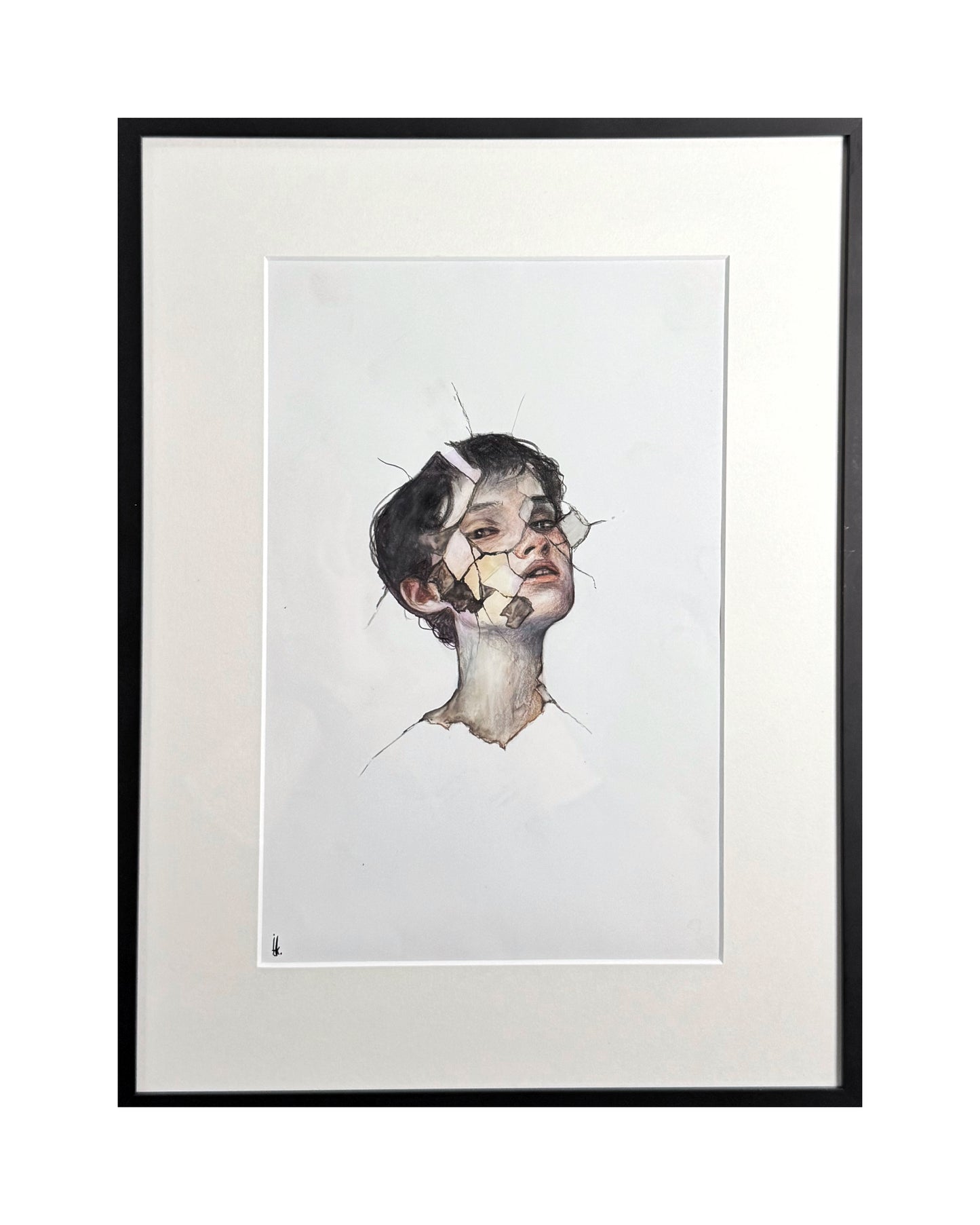 Broken portrait #7 gerahmt im Passepartout