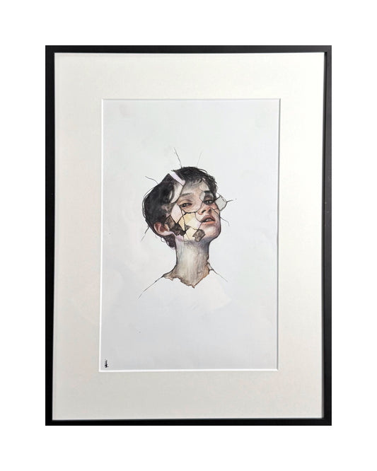 Broken portrait #7 gerahmt im Passepartout